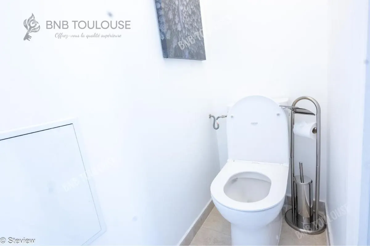 Bnb Toulouse - Refuge Urbain - Clim - Terrasse - Parking - Wifi - Proche Transports 0*,  Franciaország