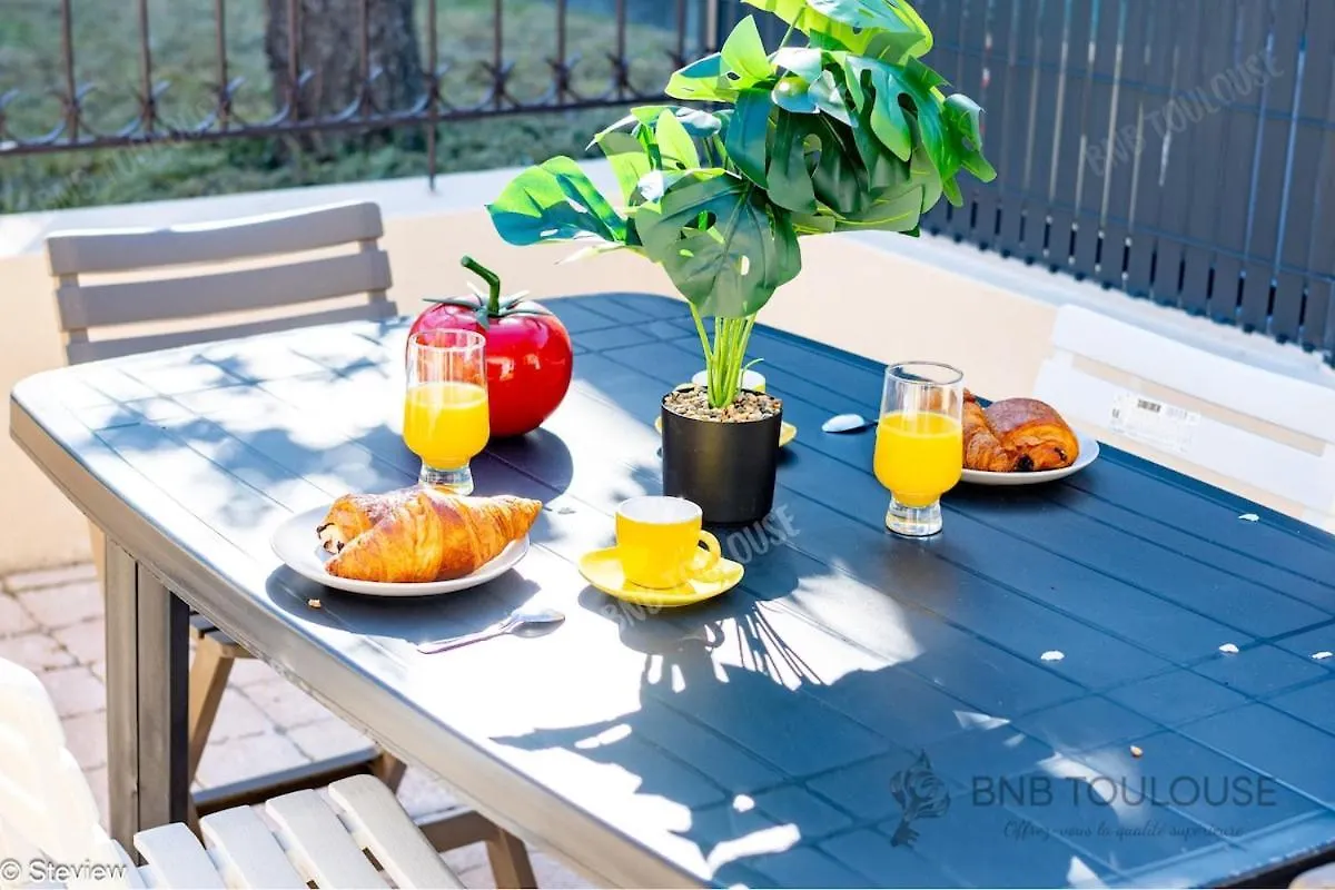 Bnb Toulouse - Refuge Urbain - Clim - Terrasse - Parking - Wifi - Proche Transports Apartman